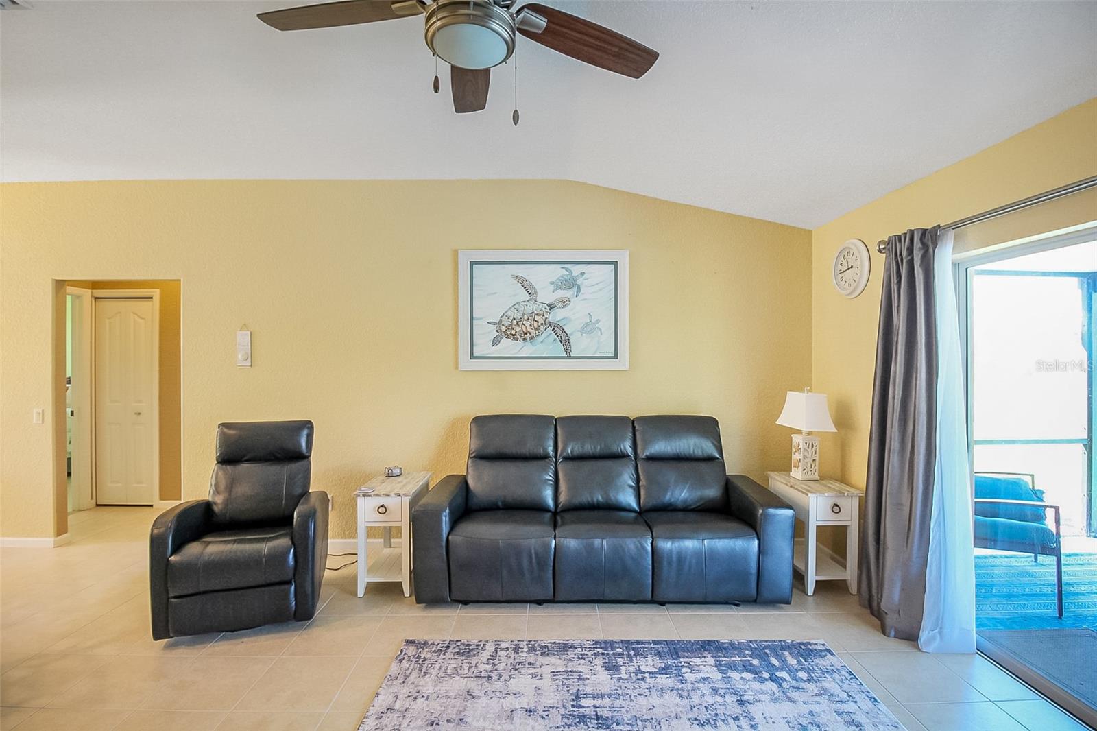 1465 Shields St Property Photo 15