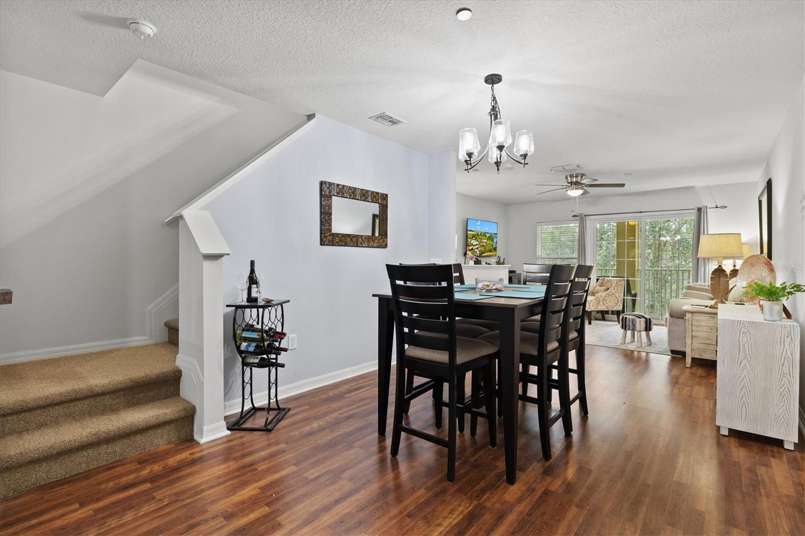 7325 Black Walnut Way Property Photo 8