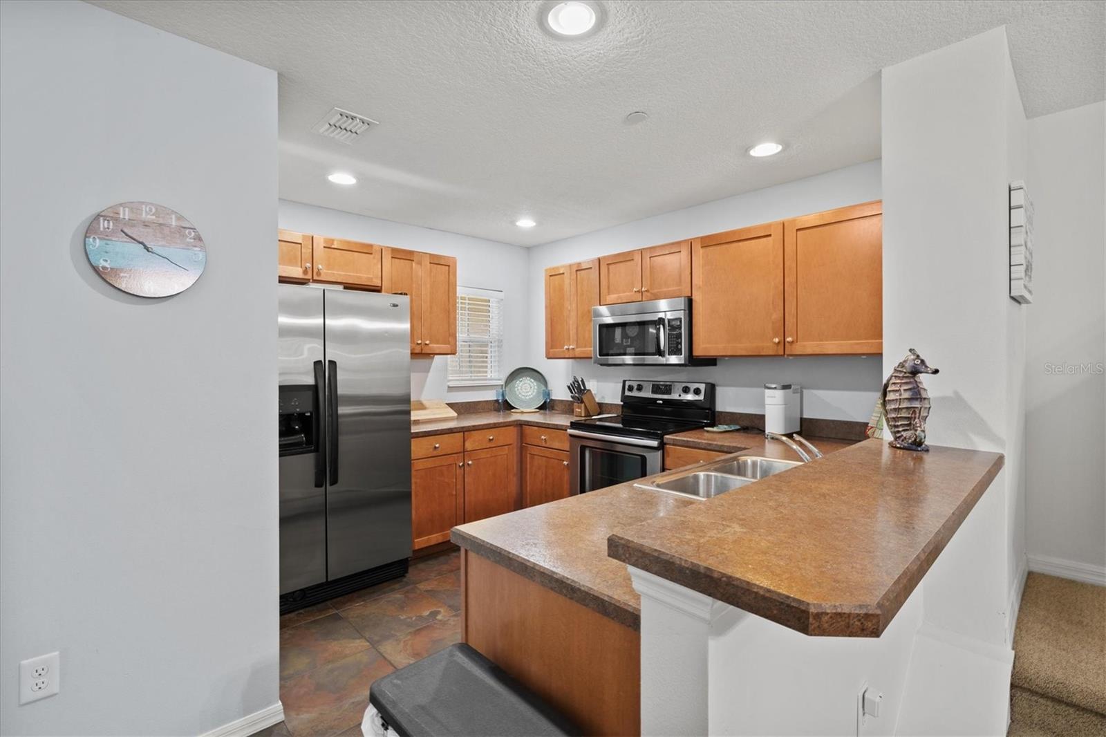 7325 Black Walnut Way Property Photo 10