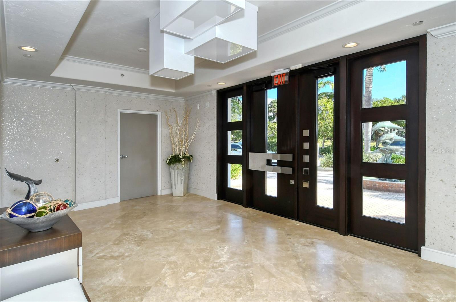 258 Golden Gate Pt #801 Property Photo 6
