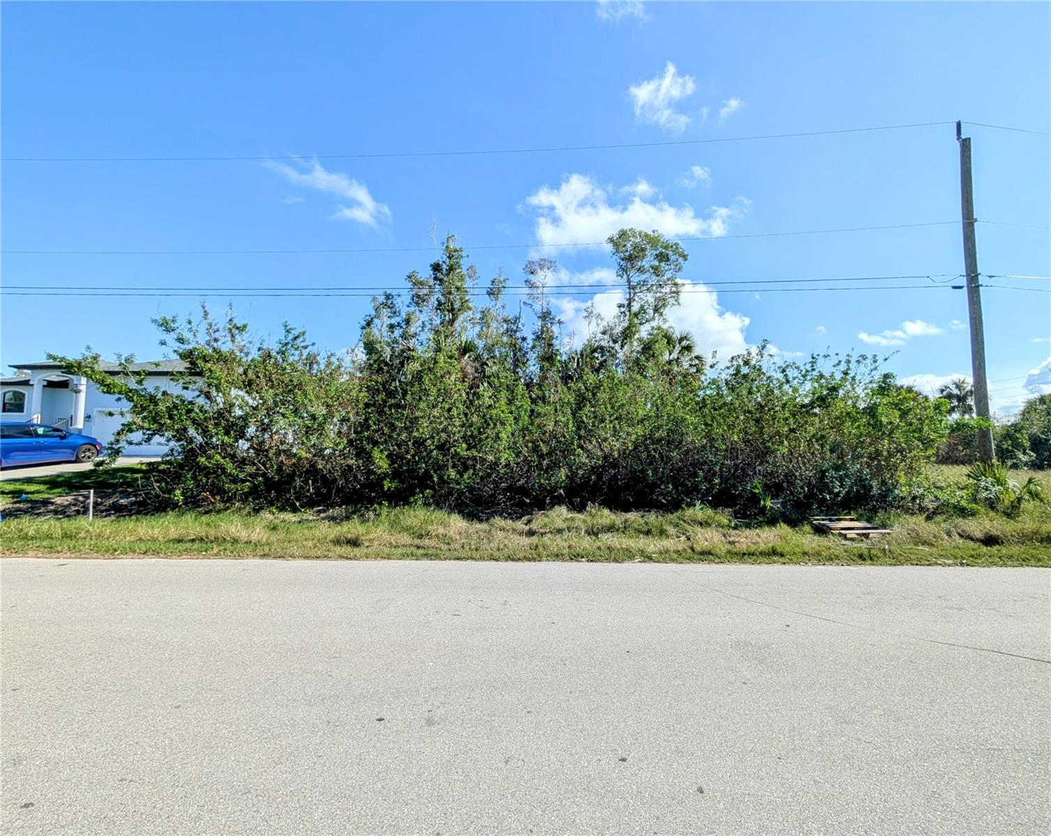 3910 Palm Dr Property Photo 2