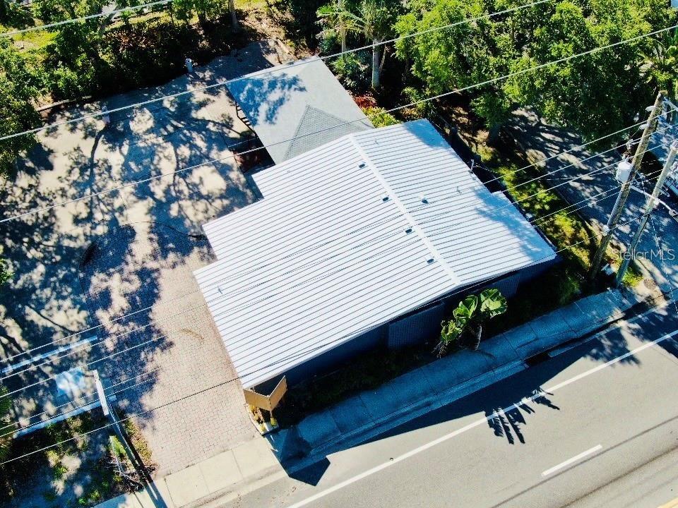 220 N Tuttle Ave Property Photo 2