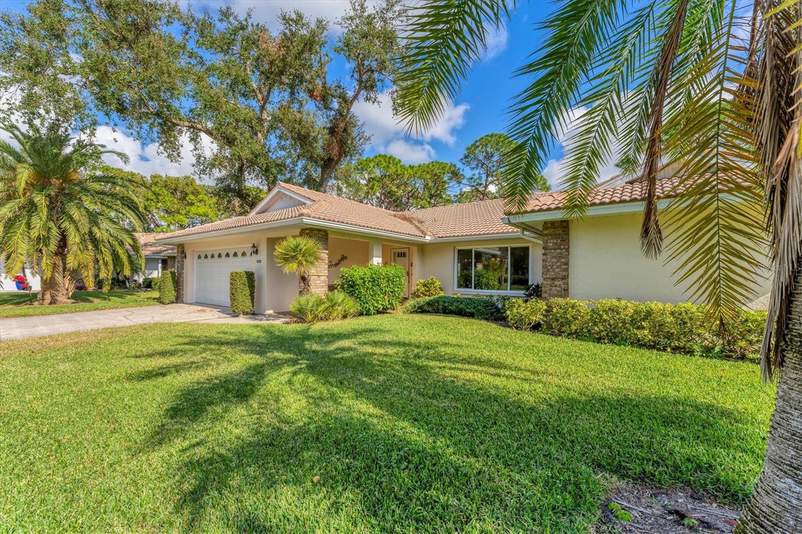 5607 Garden Lakes Majestic Property Photo 2