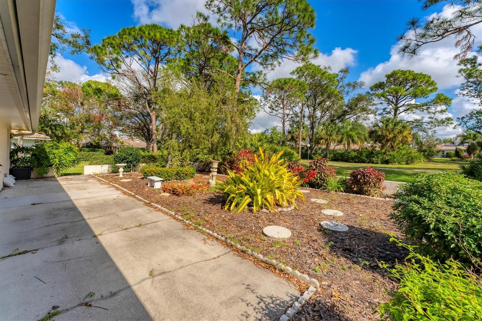 5607 Garden Lakes Majestic Property Photo 29
