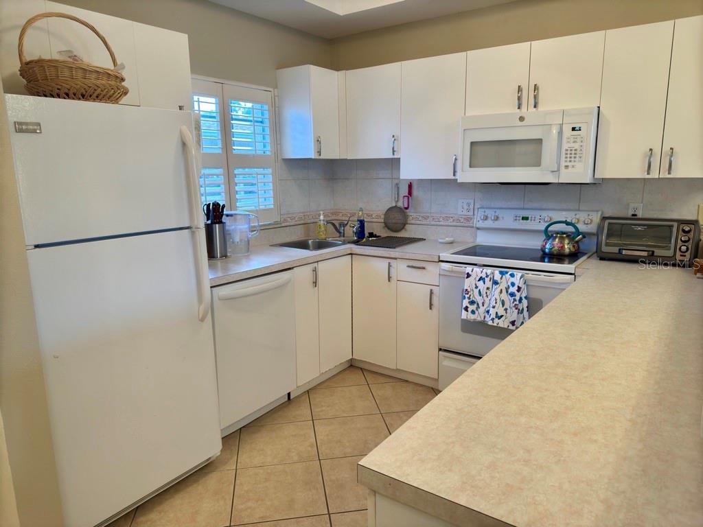 8370 Wingate Dr #714 Property Photo 3