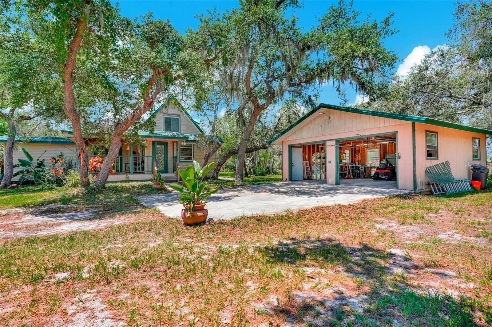 29199 Livingston Dr Property Photo 1