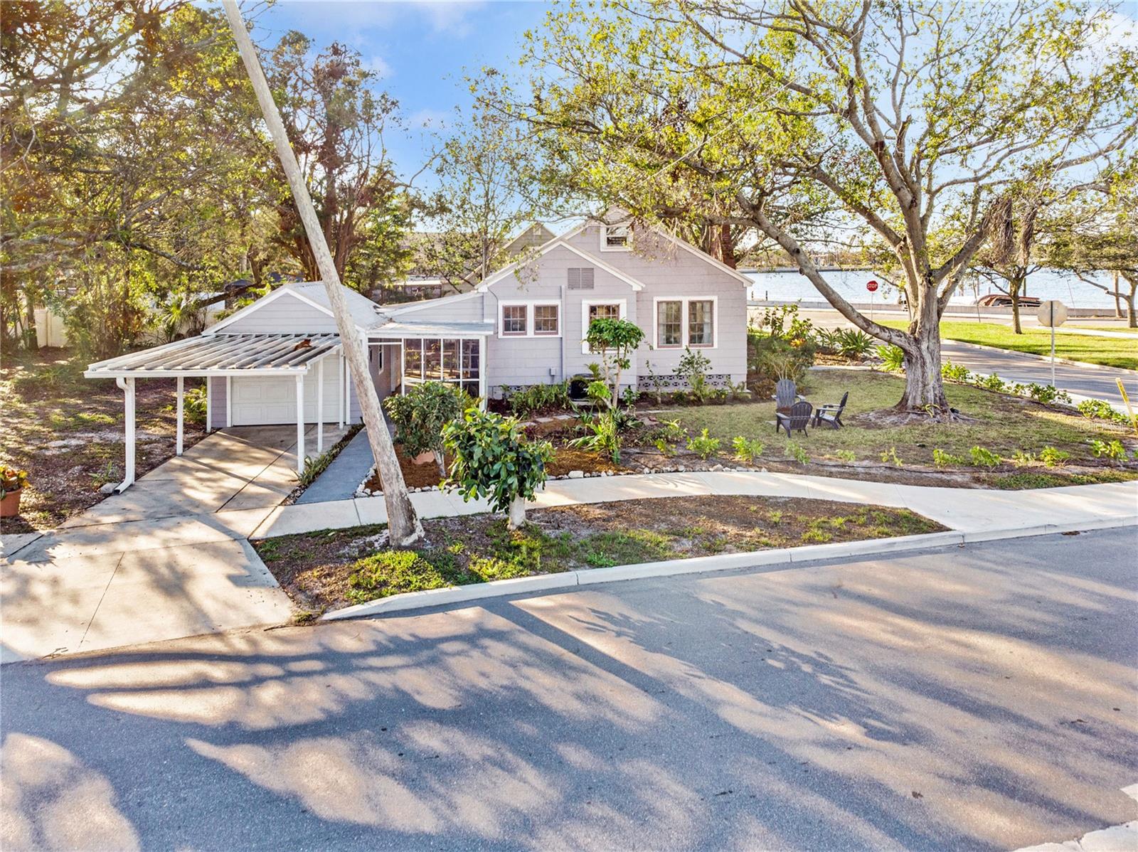 514 Riverside Dr E Property Photo 1