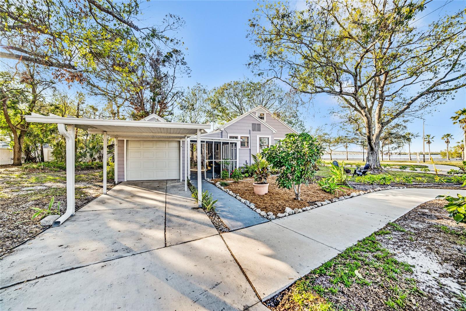 514 Riverside Dr E Property Photo 29