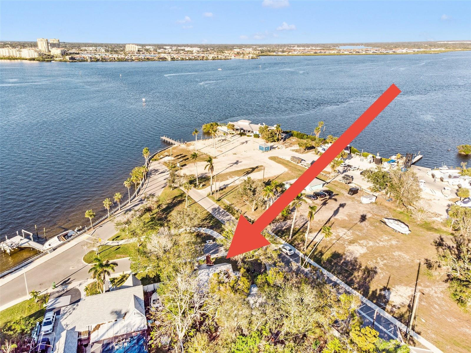 514 Riverside Dr E Property Photo 36