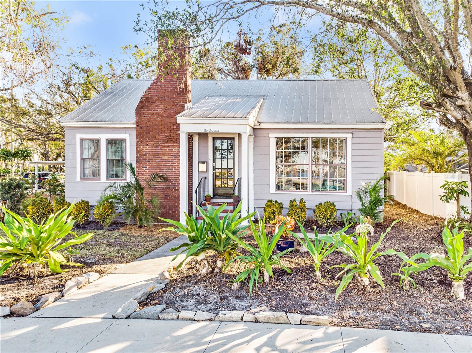 514 Riverside Dr E Property Photo 40