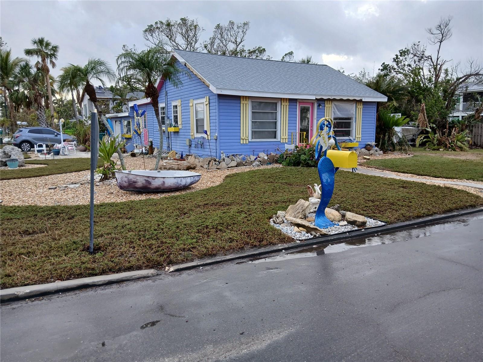 7061 Longboat Dr E Property Photo 1
