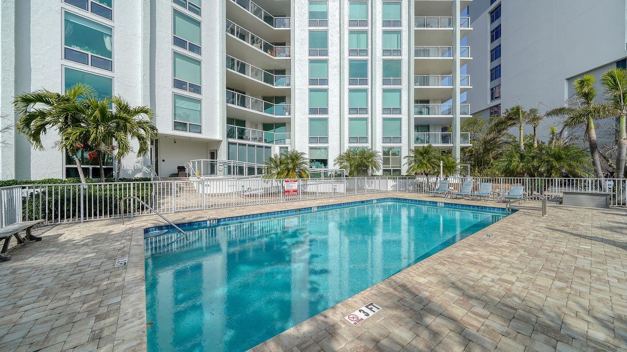 1111 N Gulfstream Ave #4e Property Photo 48