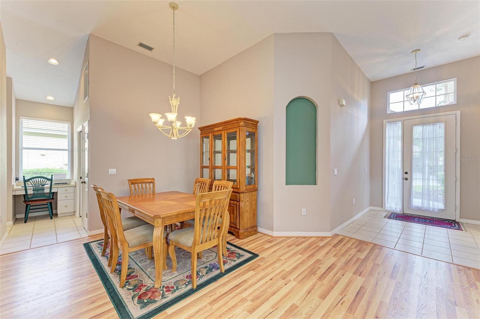 6710 Pebble Beach Way Property Photo 4