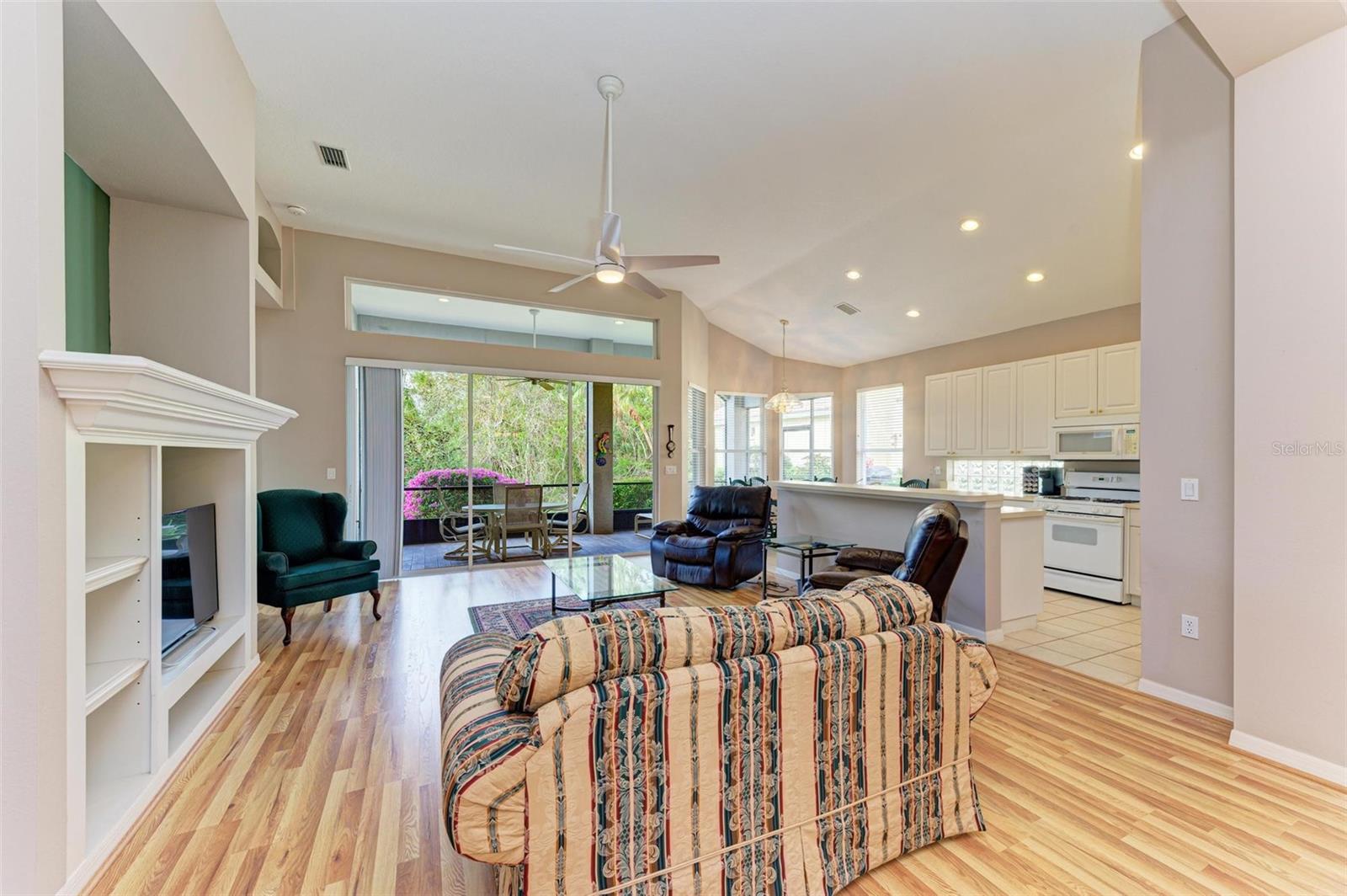 6710 Pebble Beach Way Property Photo 7