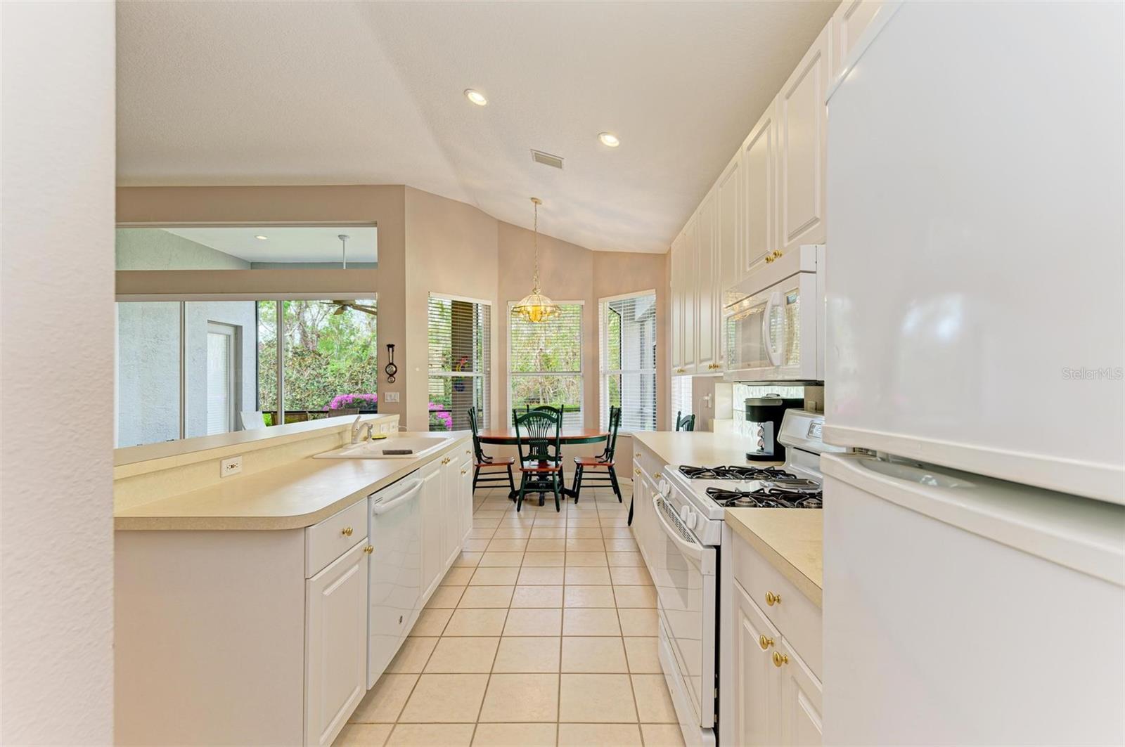 6710 Pebble Beach Way Property Photo 11