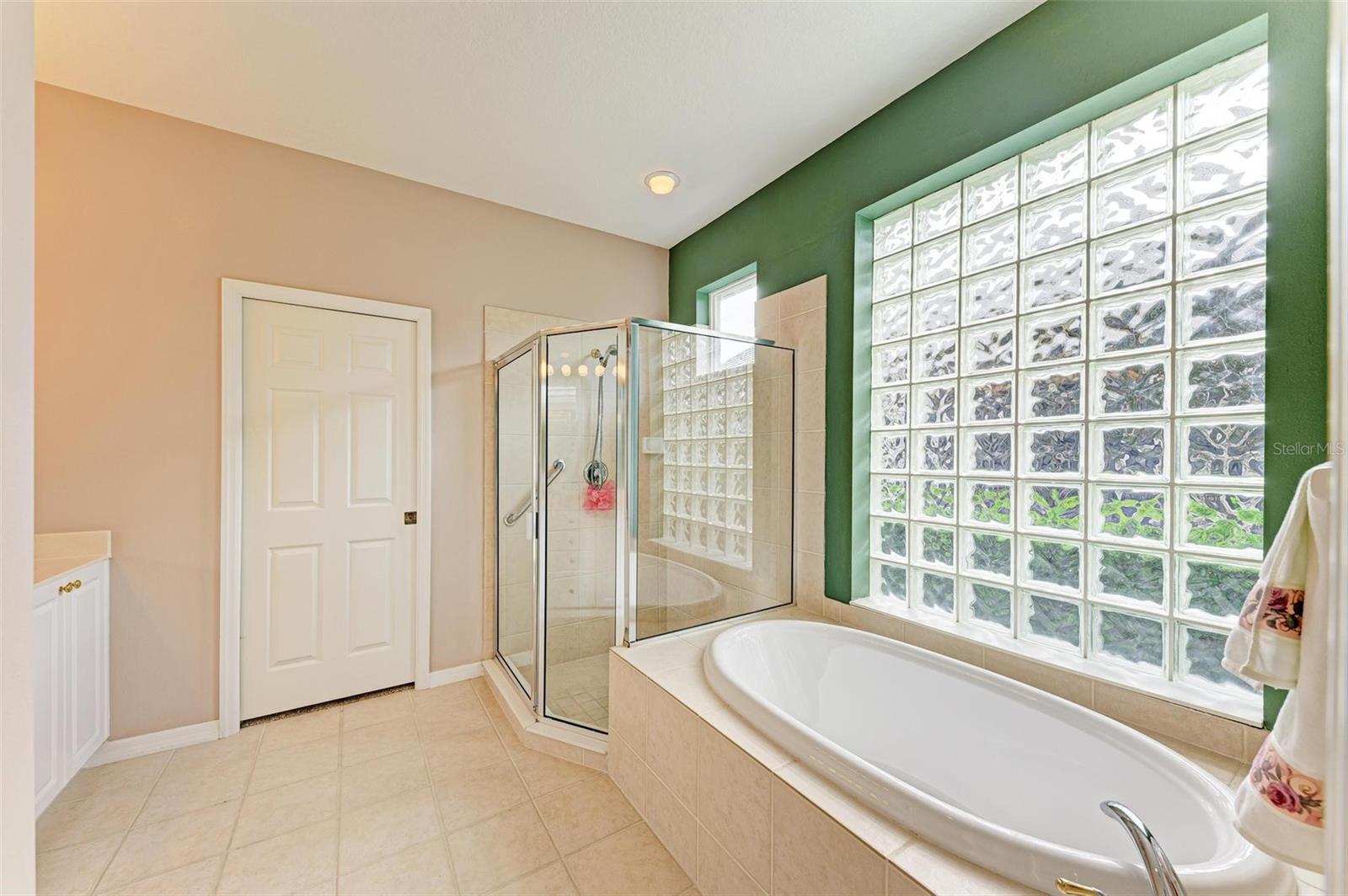 6710 Pebble Beach Way Property Photo 21