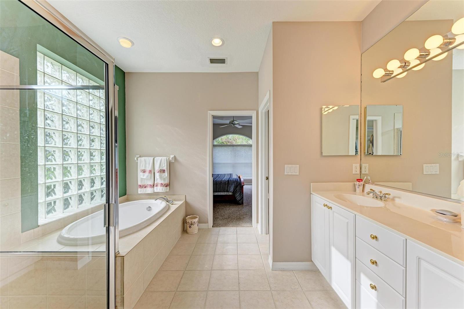 6710 Pebble Beach Way Property Photo 24