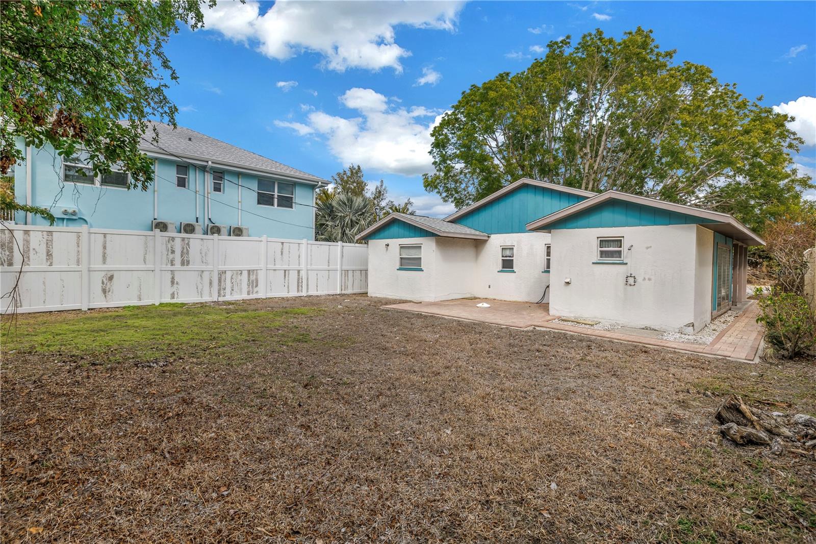 554 Canal Rd Property Photo 11
