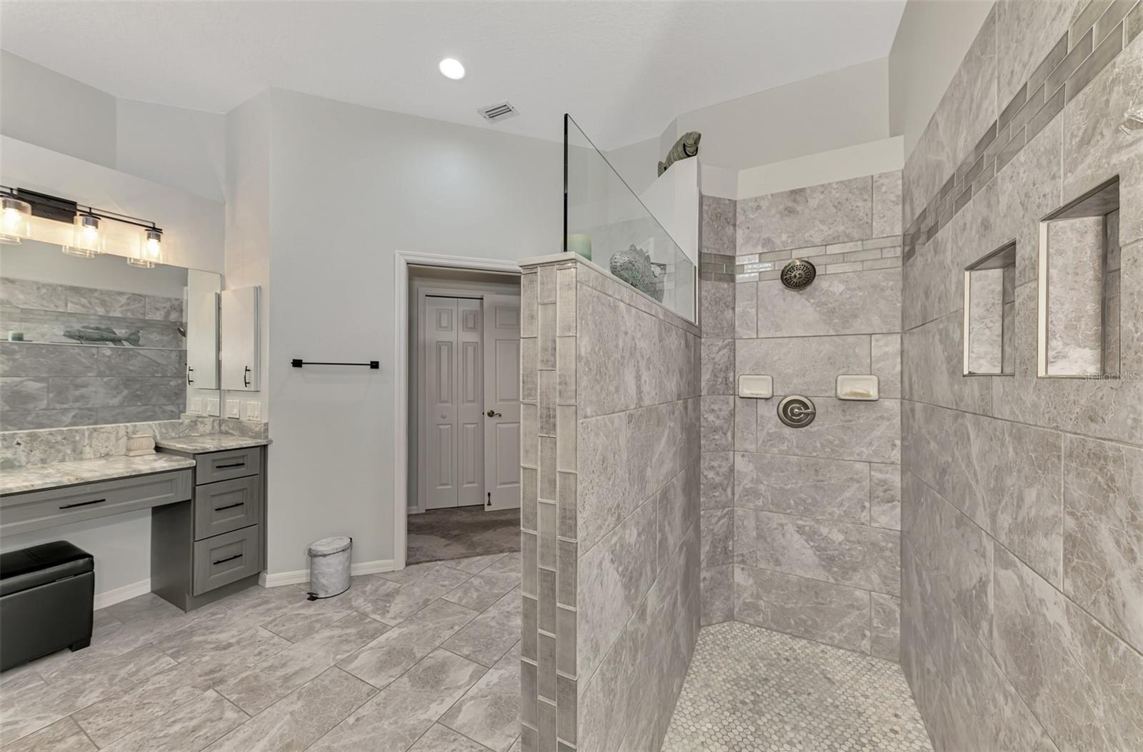 230 Vestavia Dr Property Photo 40