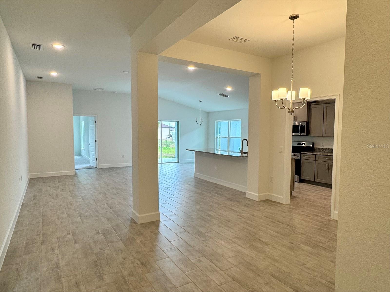 2676 Averland Loop Property Photo 2
