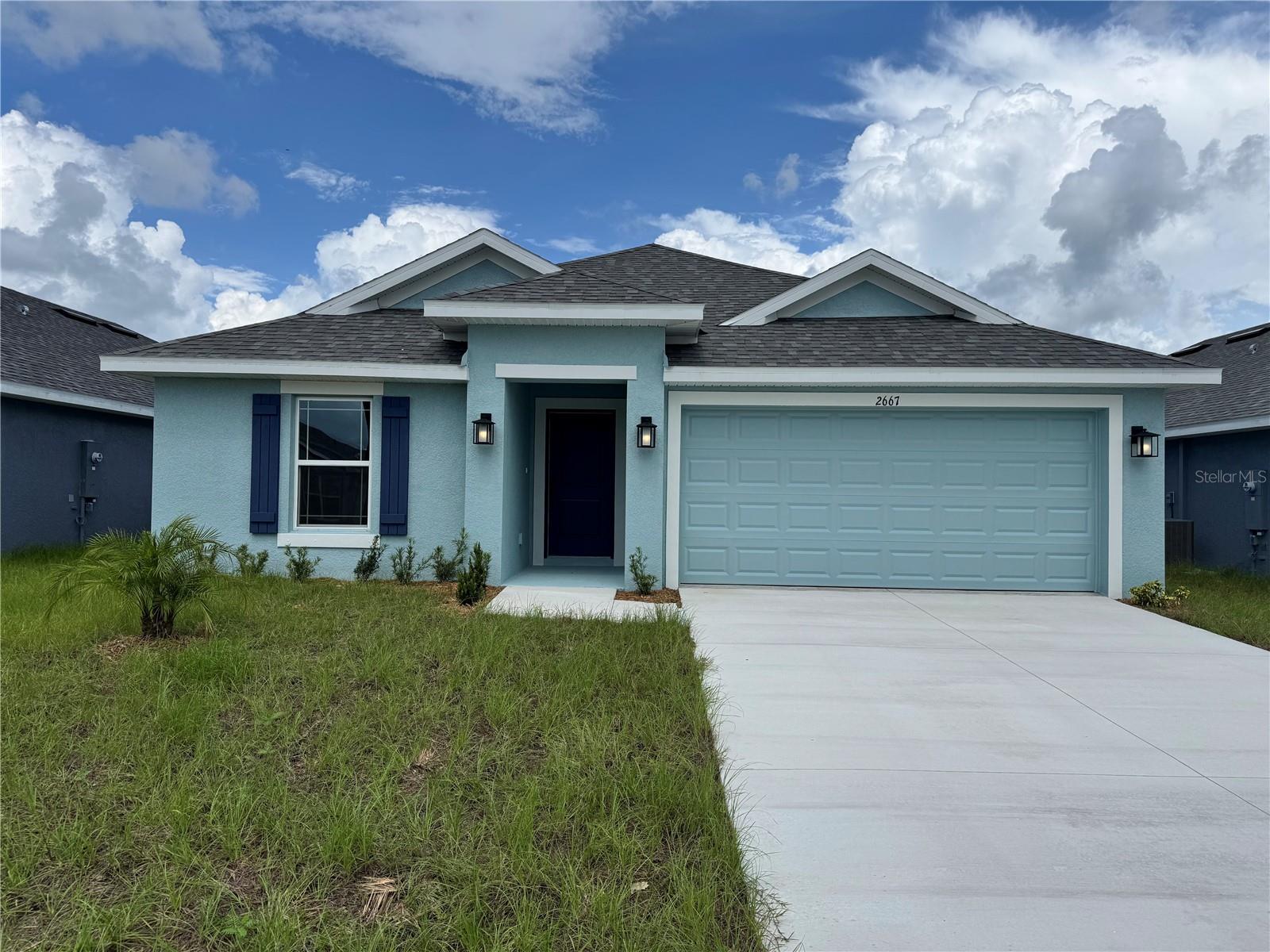 2667 AVERLAND LOOP Property Photo 1