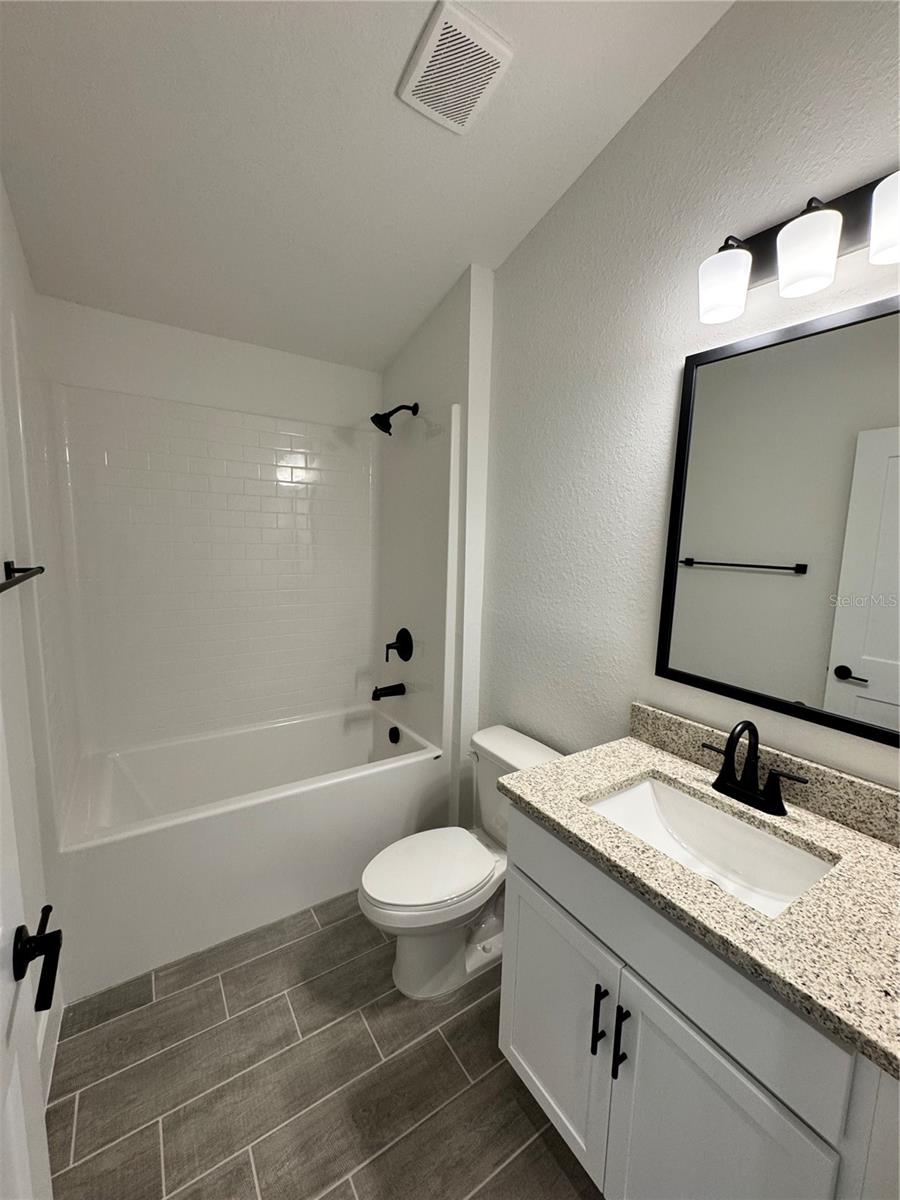 2667 Averland Loop Property Photo 4