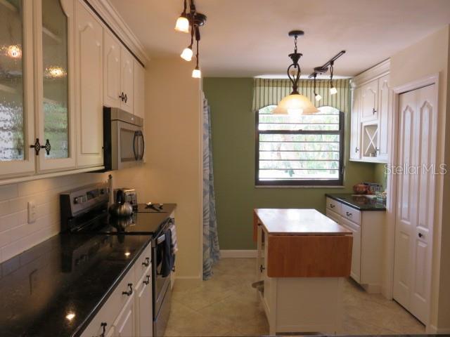 142 Pineneedle Dr #142u Property Photo 3