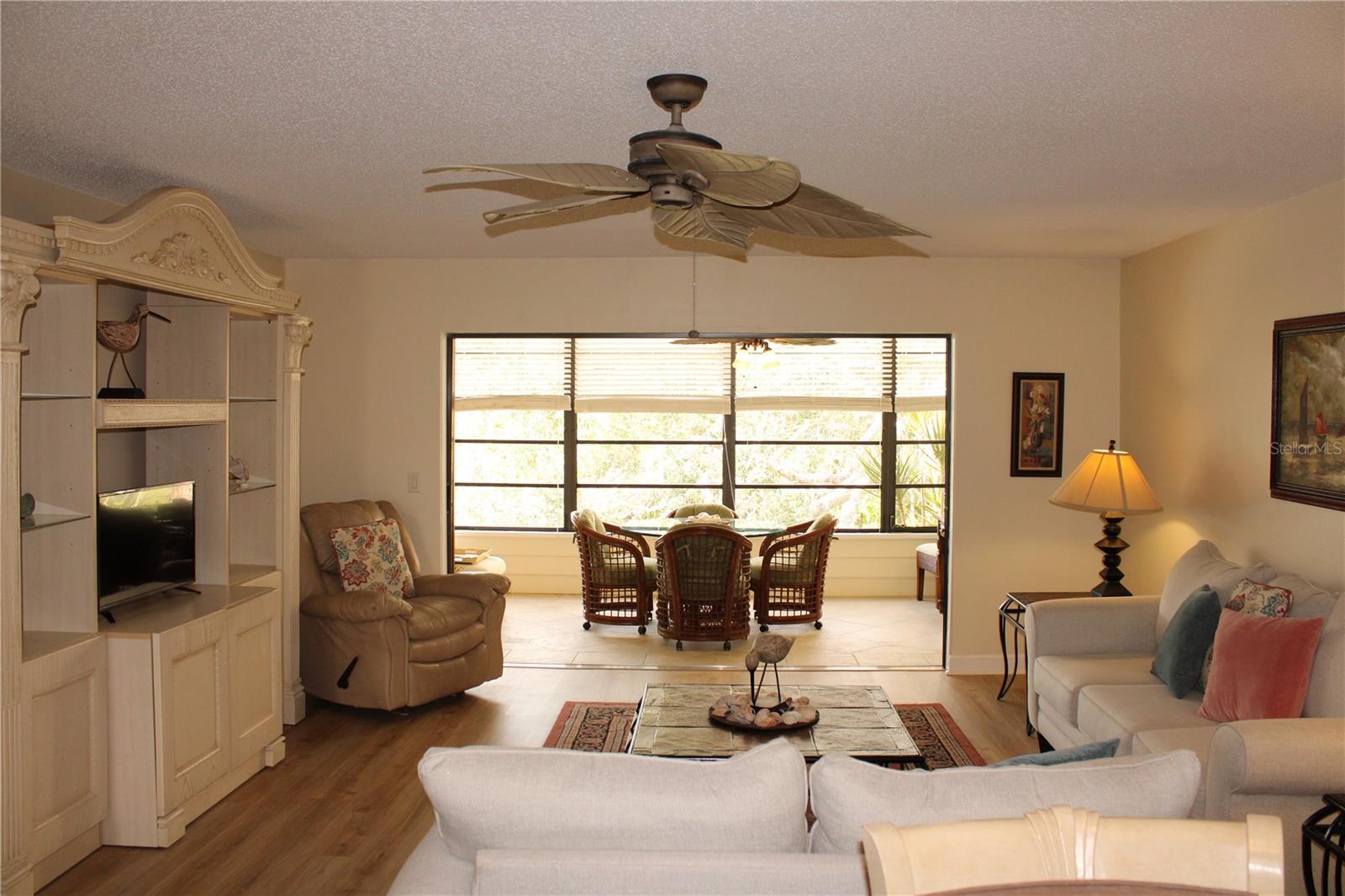 142 Pineneedle Dr #142u Property Photo 5