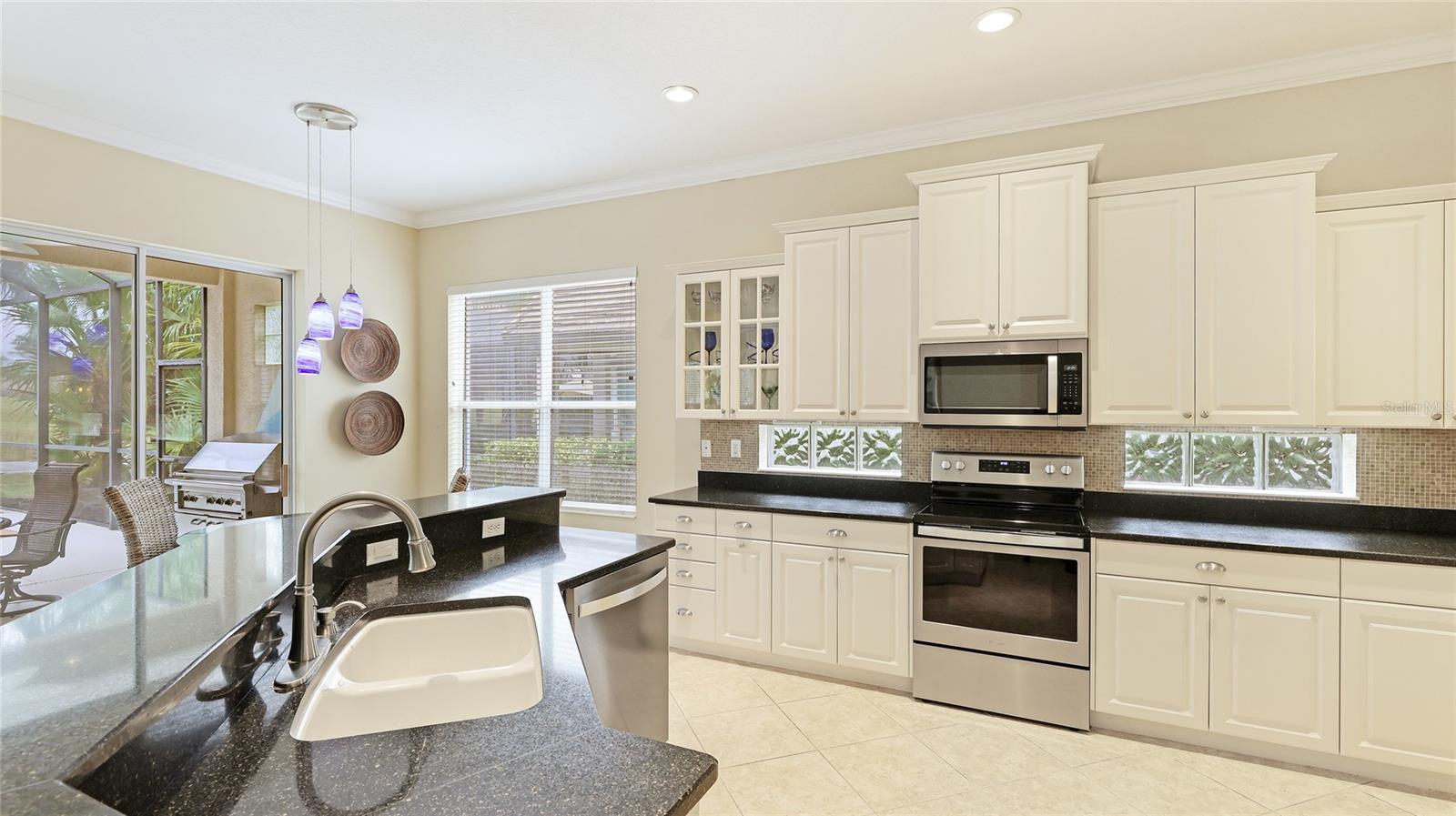 7244 Orchid Island Pl Property Photo 14