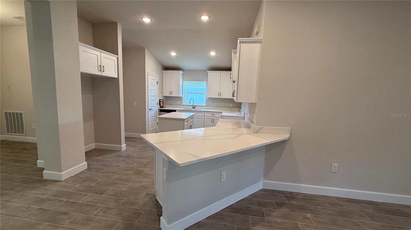 2640 Averland Loop Property Photo 2