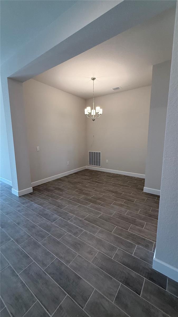 2640 Averland Loop Property Photo 5