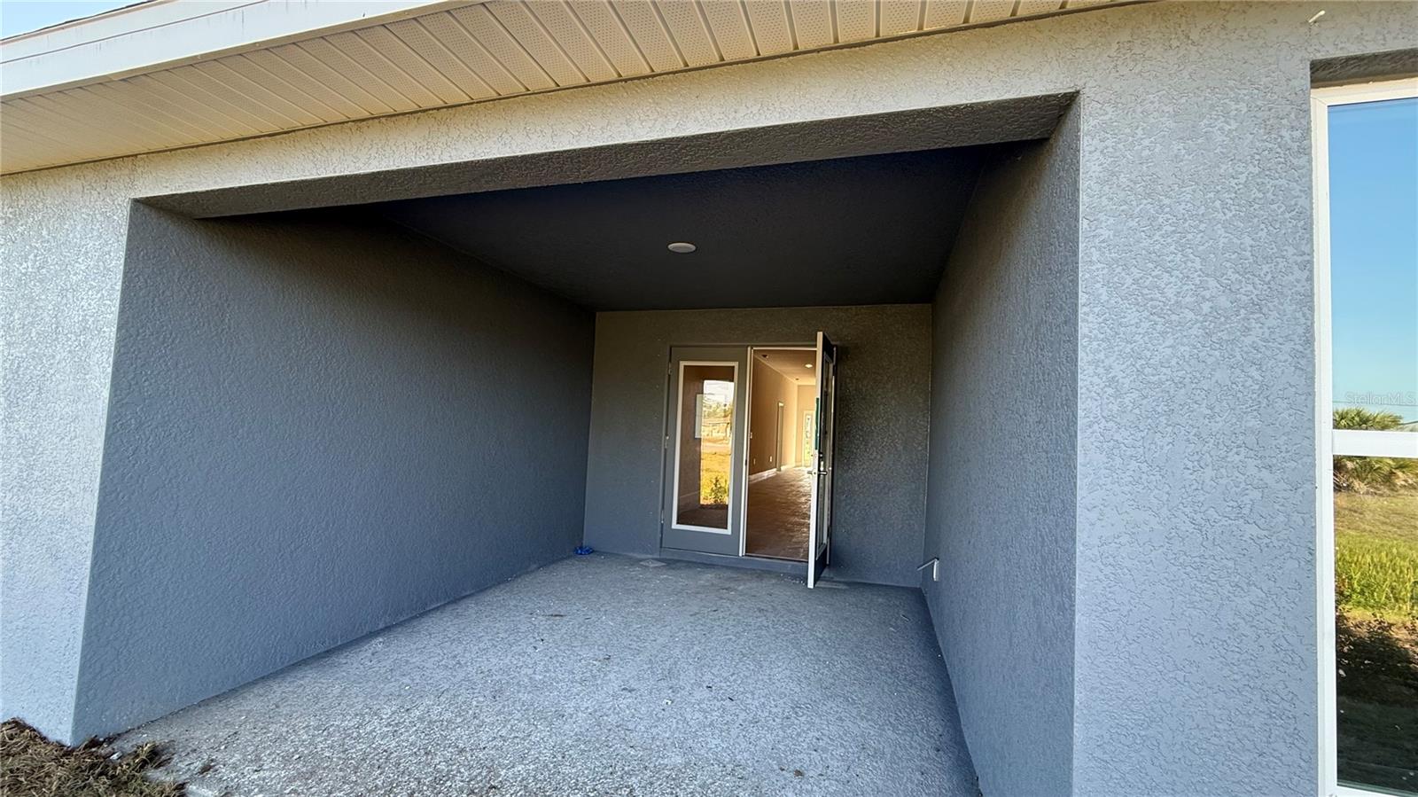 2640 Averland Loop Property Photo 12