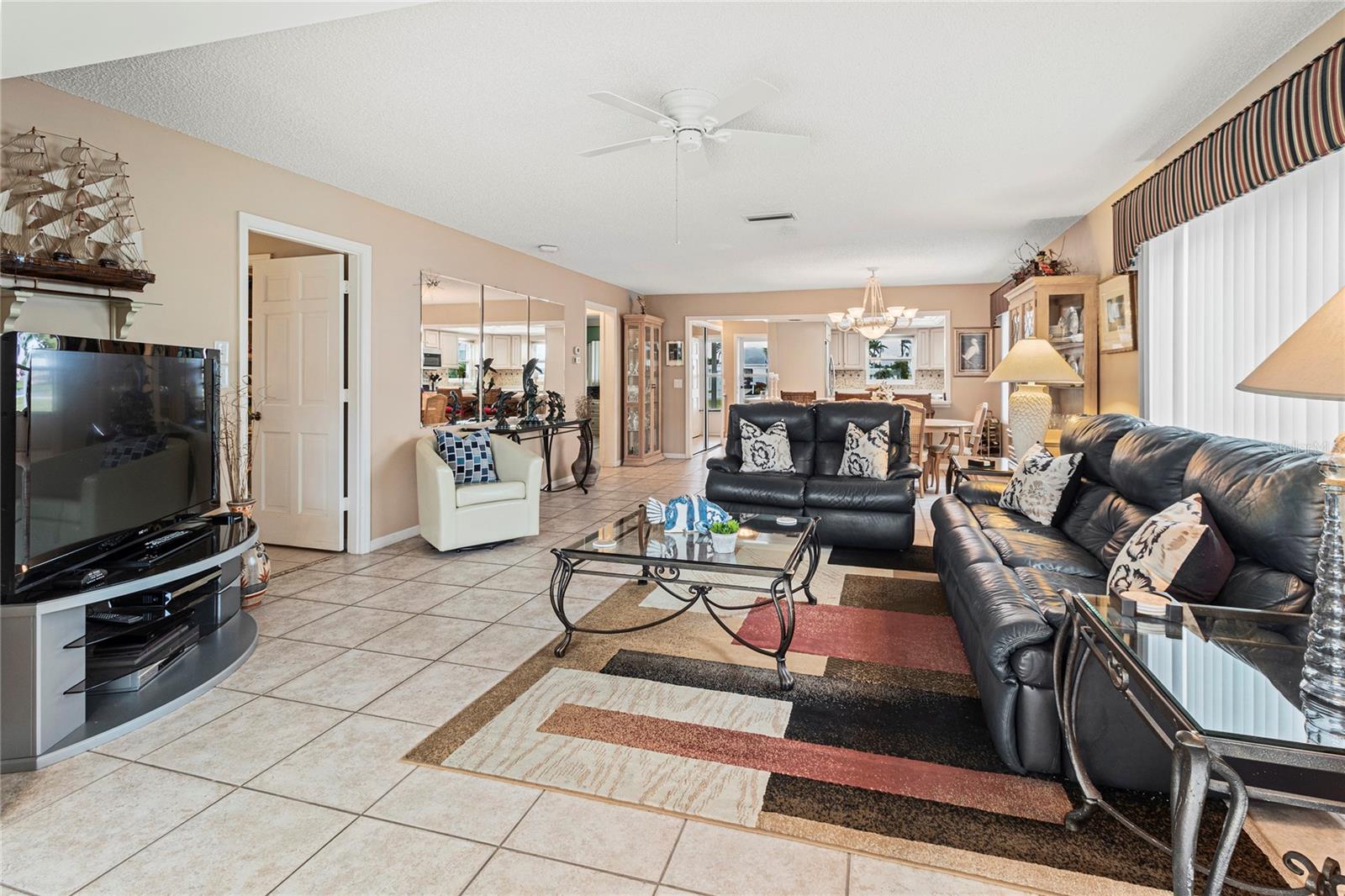 4714 Potomac Cir Property Photo 16