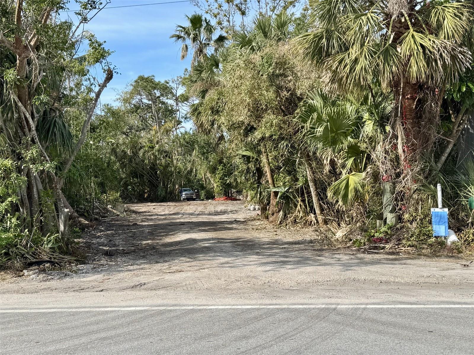 14 Old Venice Rd Property Photo 2