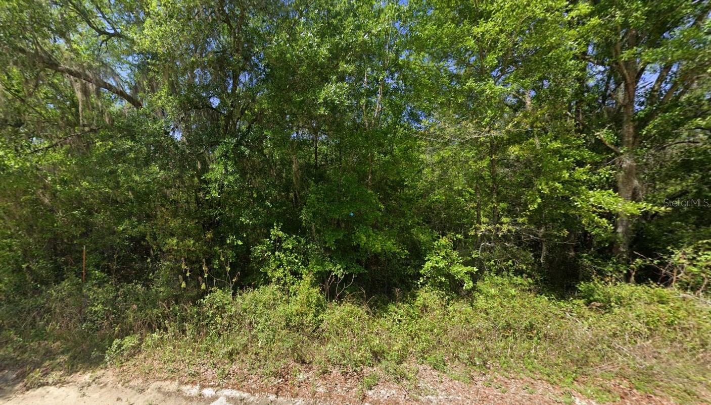 450 Se Kachina Ave Property Photo 2