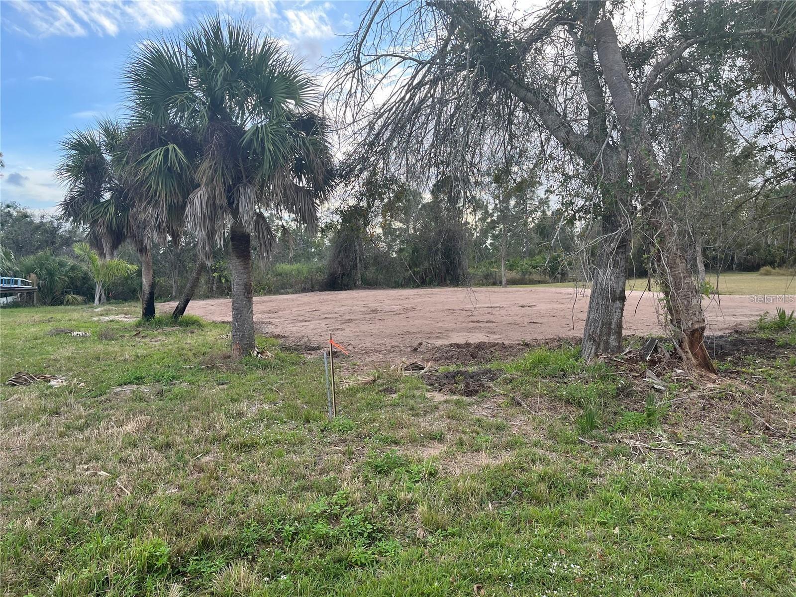 28387 Royal Palm Dr Property Photo 1