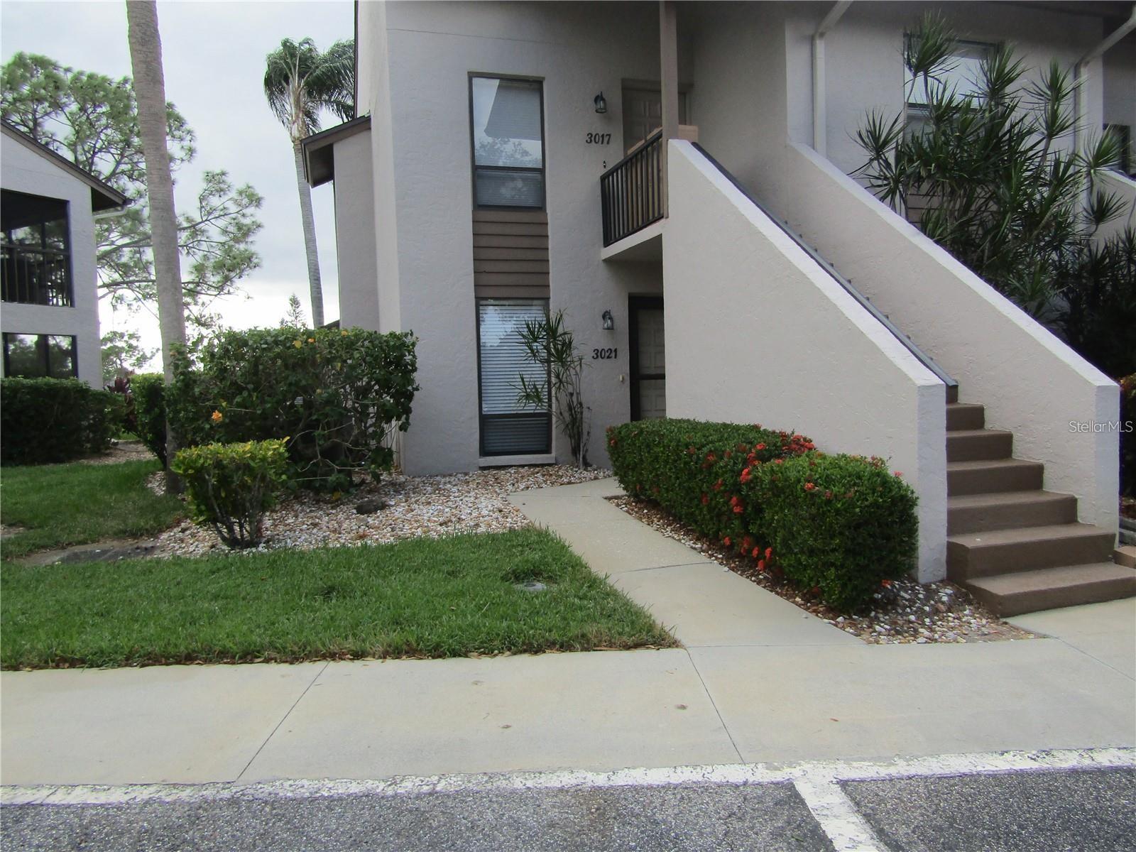 3021 Taywood Mdws #11 Property Photo 1