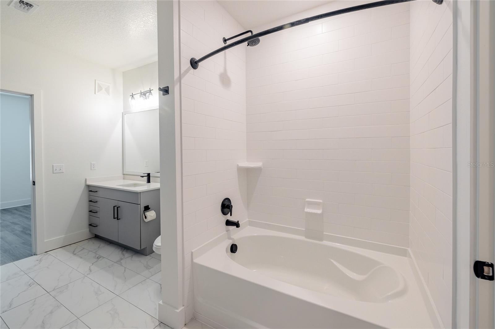 1420 Lakefront Dr #7213 Property Photo 22