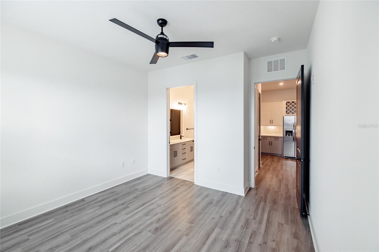 1420 Lakefront Dr #3105 Property Photo 13