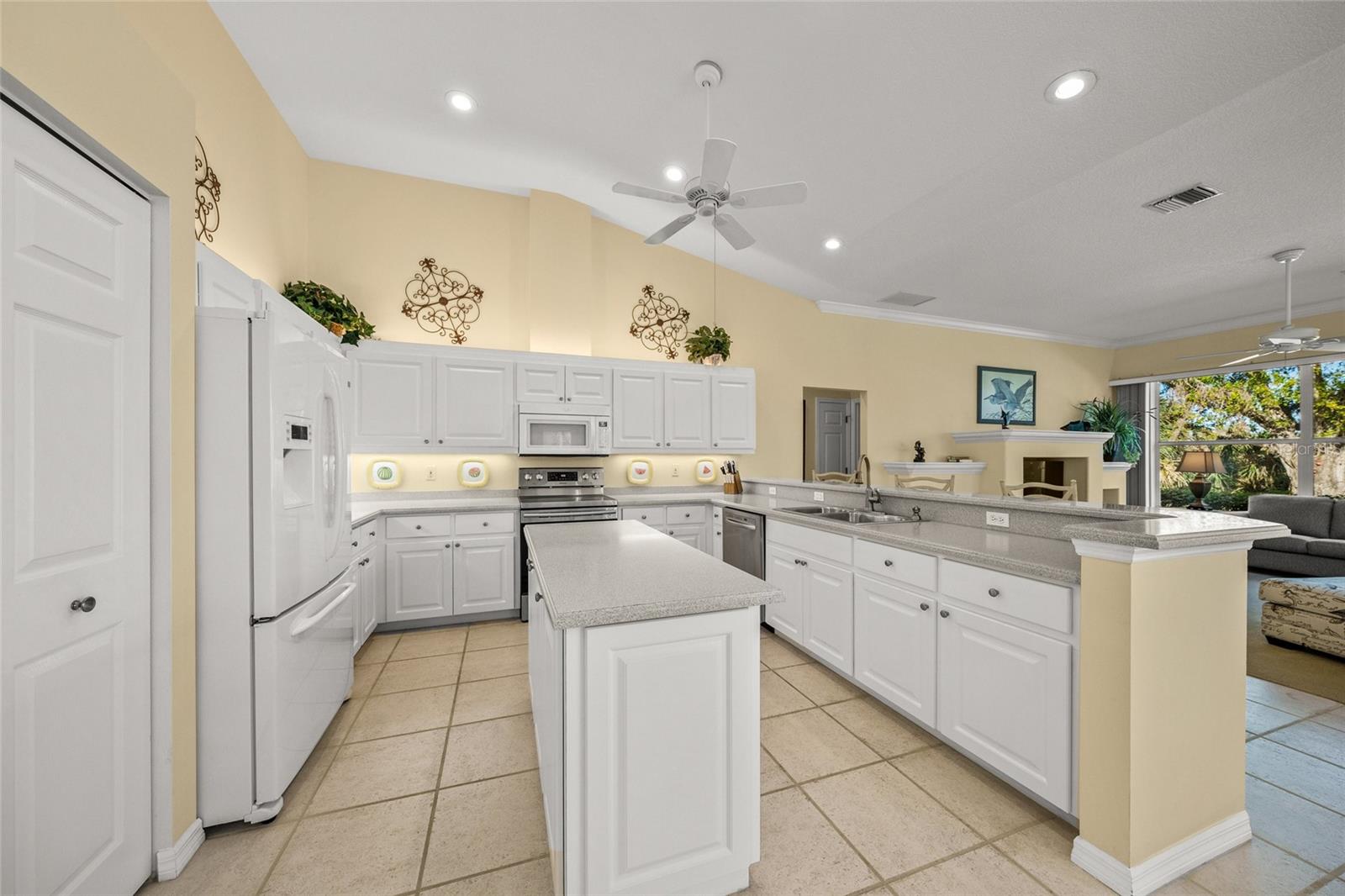 557 Marsh Creek Rd Property Photo 10