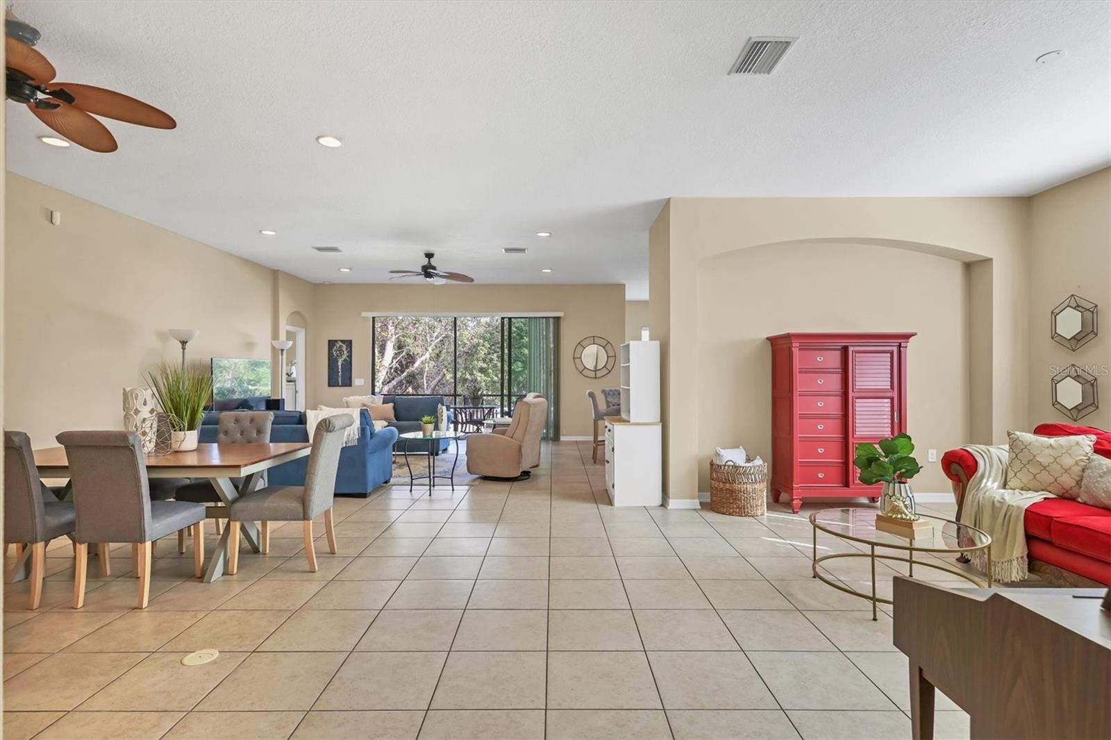 9214 Raes Creek Pl Property Photo 3