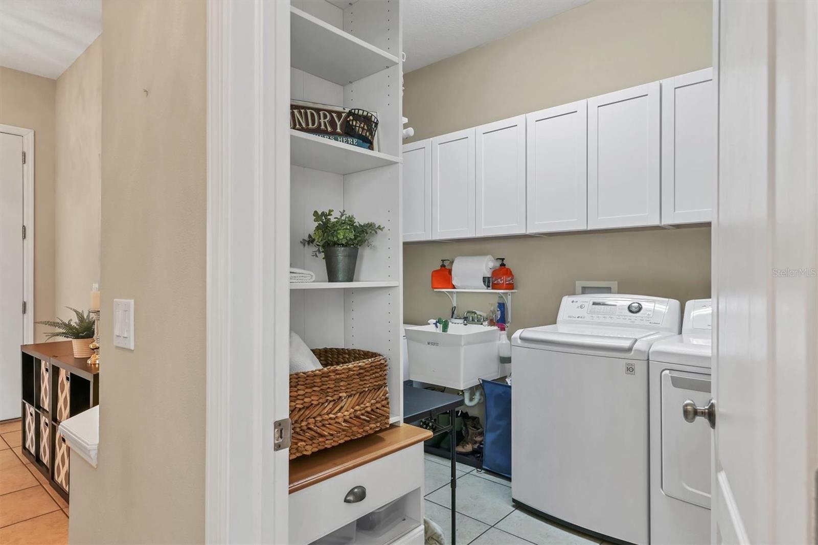 9214 Raes Creek Pl Property Photo 29