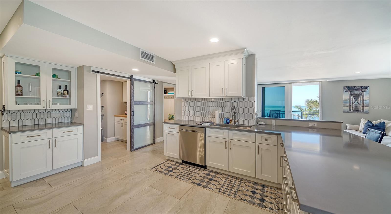 4822 Ocean Blvd #2f Property Photo 10