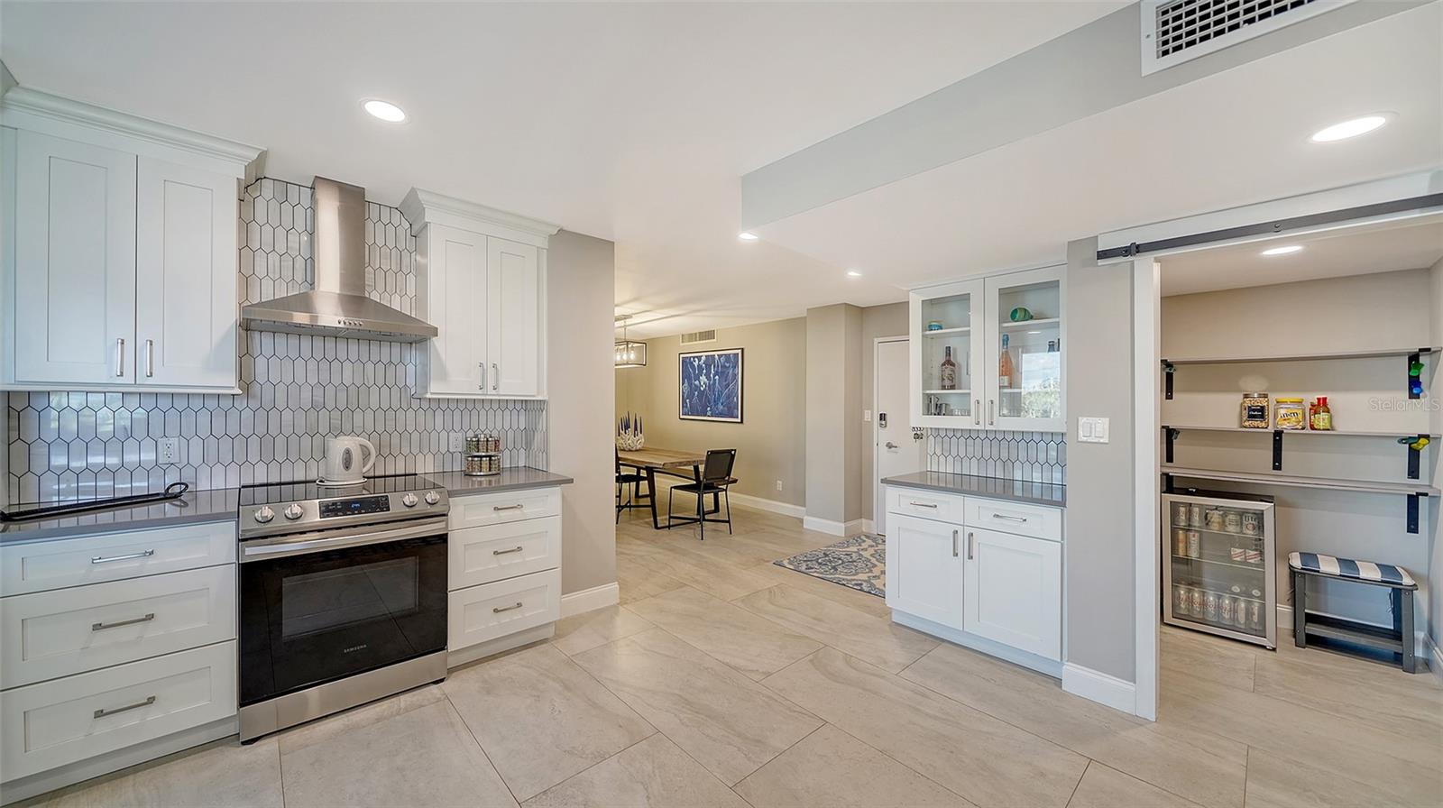 4822 Ocean Blvd #2f Property Photo 14