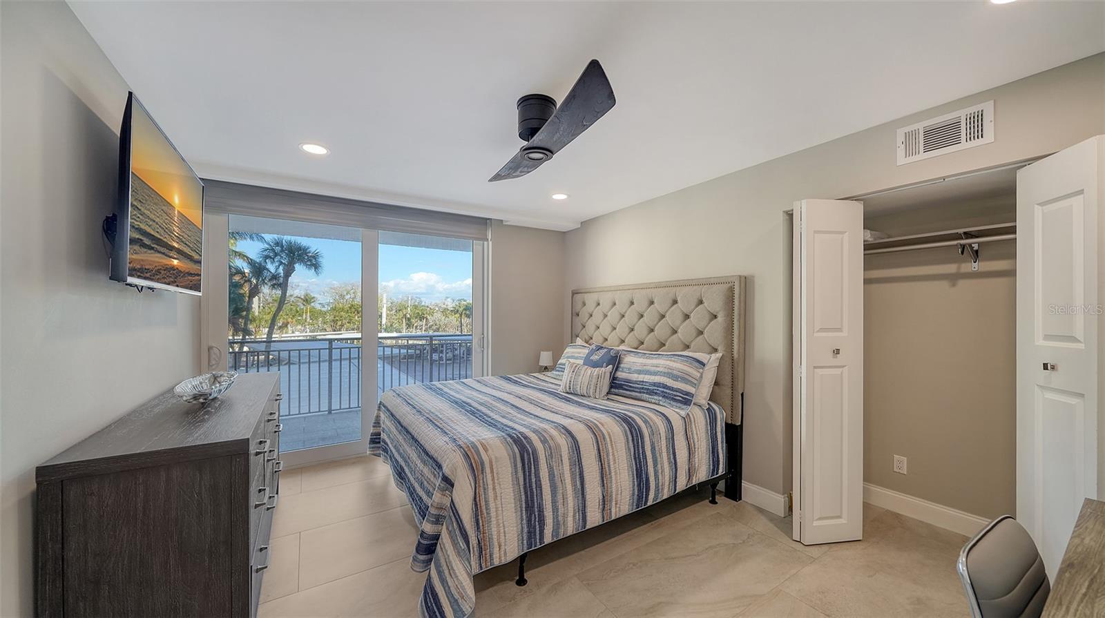 4822 Ocean Blvd #2f Property Photo 34