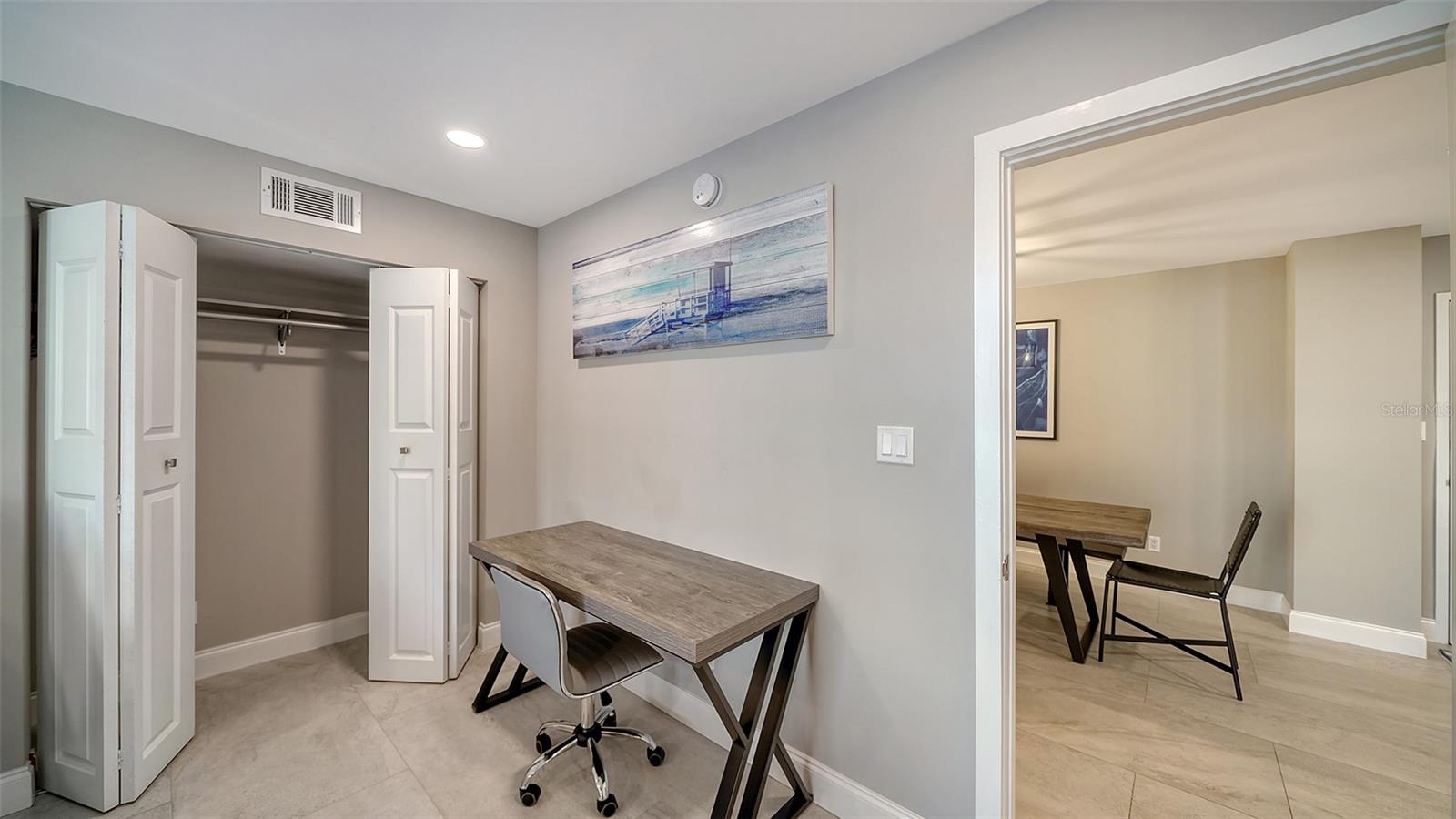 4822 Ocean Blvd #2f Property Photo 36