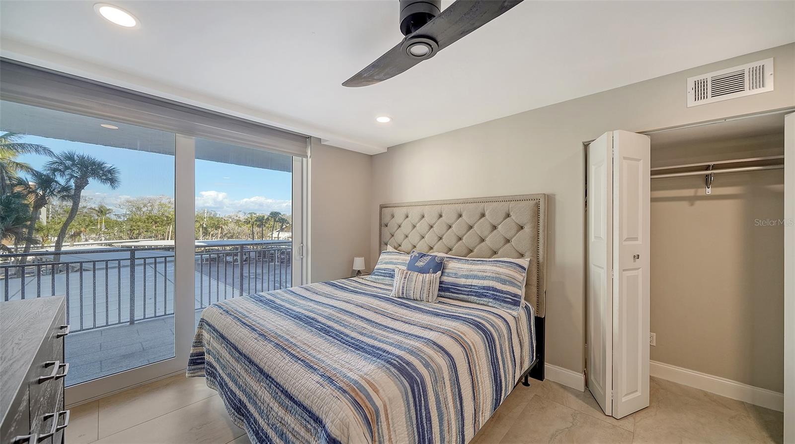 4822 Ocean Blvd #2f Property Photo 37
