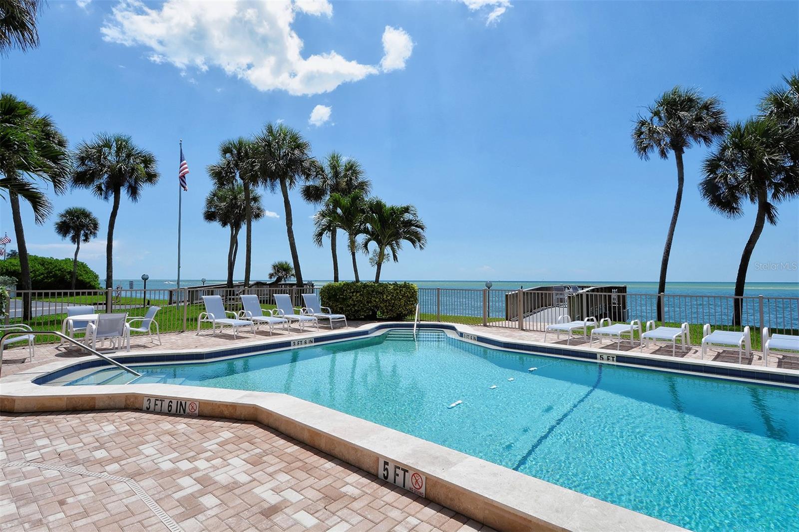 4822 Ocean Blvd #2f Property Photo 48