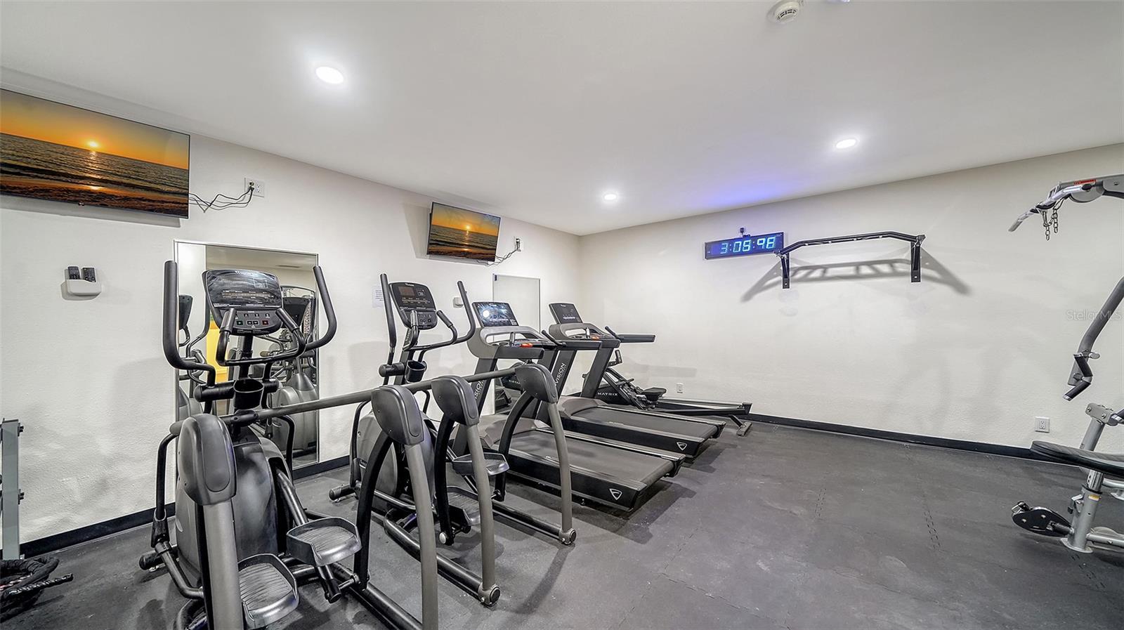 4822 Ocean Blvd #2f Property Photo 66