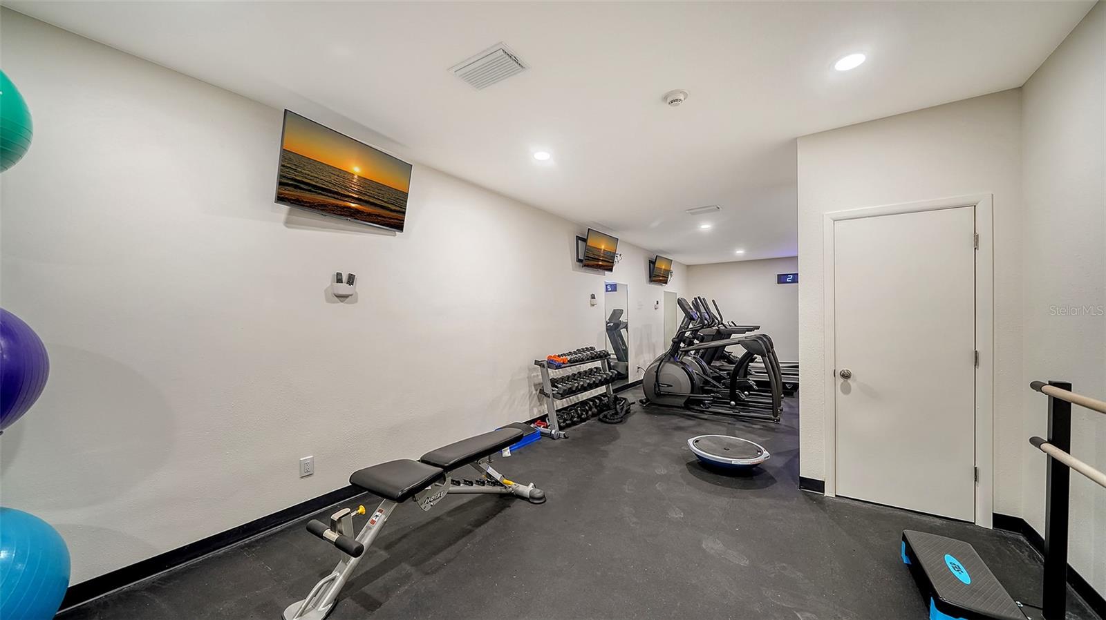 4822 Ocean Blvd #2f Property Photo 67